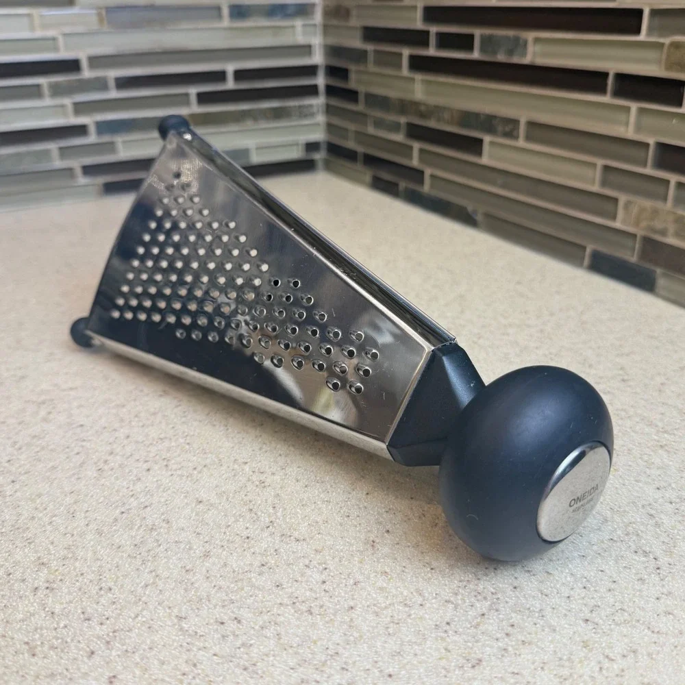 RARE Oneida Stainless Steel Triangular Box Grater Non-Slip Knob Handle 9.5